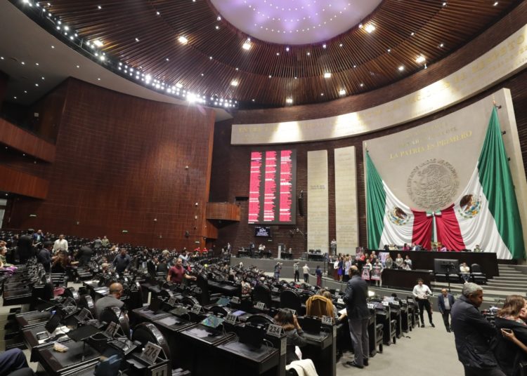 Reciben diputados la minuta de reforma en materia de reducción de jornada laboral