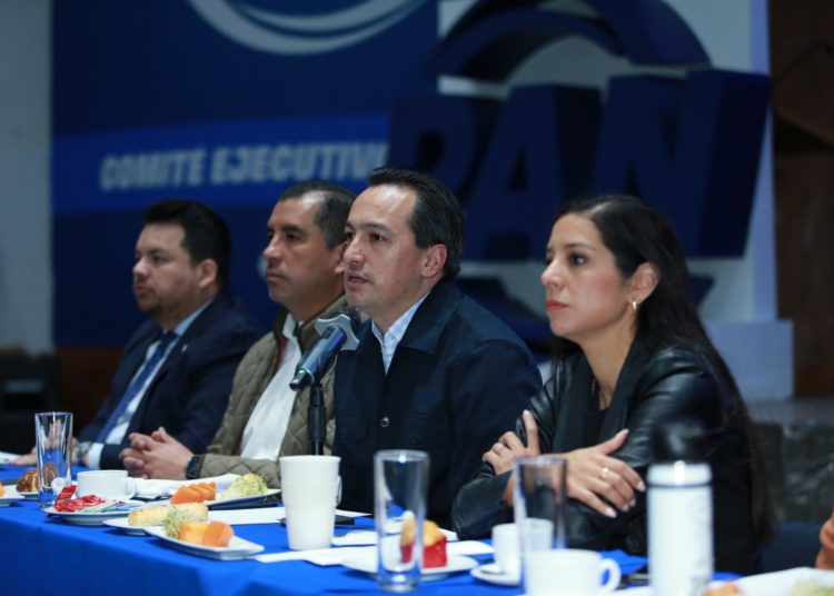 PAN formaliza su propuesta de sistema público de cuidados en la CDMX