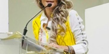 TECDMX ordena reconocer como presidenta del PRD CDMX a Nora Arias y validar documentos y sesiones que efectuó