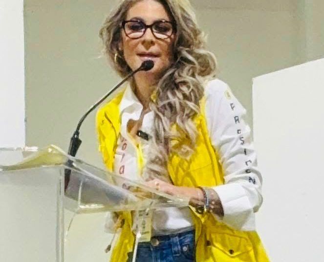 TECDMX ordena reconocer como presidenta del PRD CDMX a Nora Arias y validar documentos y sesiones que efectuó