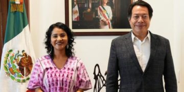 Sustituye la poeta y activista Nadia López a Marx Arriaga en la SEP