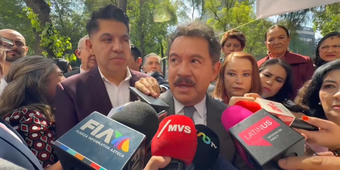 Morena podría aprobar solo la reforma electoral; para el PVEM el diálogo va “paso a paso”