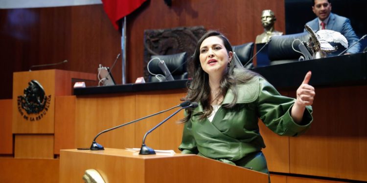 Senadora de Morena respalda reforma para poner fin a pensiones millonarias de altos funcionarios