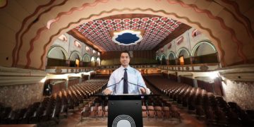 Anuncia Felifer Macías rescate del Teatro Hércules