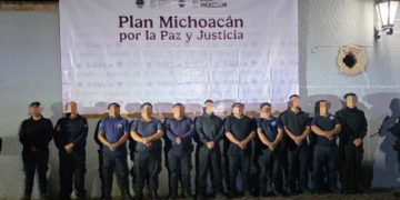 Detienen a director de la Policía Municipal de Ecuandureo, Michoacán y a 10 oficiales más