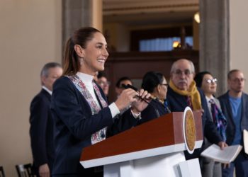 Sheinbaum presenta reforma electoral que reduce costos y tamaño del Senado