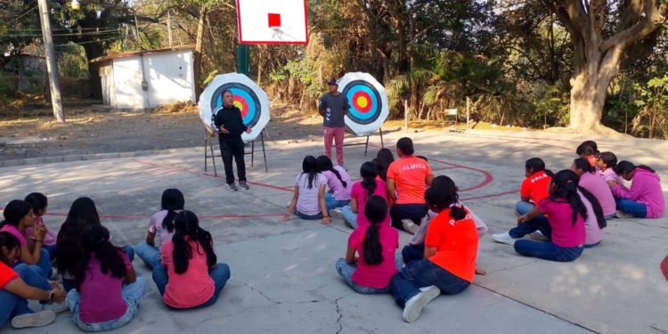 Ayuntamiento de Cuernavaca impulsa talento deportivo femenino a través de Escuela Municipal de Tiro con Arco