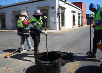 Refuerza Gobierno Municipal de Oaxaca de Juárez acciones de bacheo en vialidades estratégicas