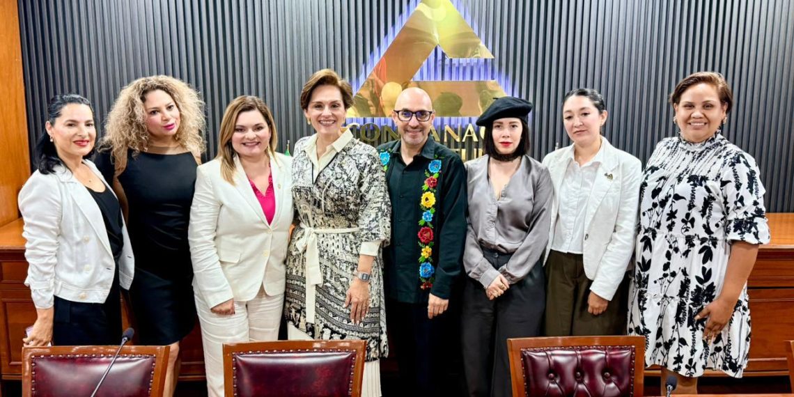 CONCANACO SERVYTUR y Correos de México impulsan modernización de negocios familiares