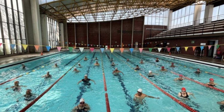 Cuauhtémoc abre albercas gratuitas para semana santa