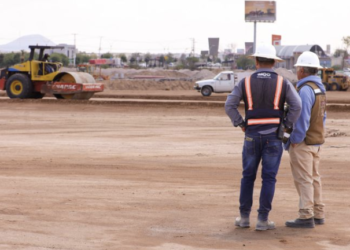 Chepe Guerrero coloca primera piedra del Costco; 100 mdd de inversión para Corregidora