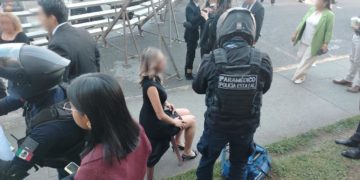 Ahora, se desploma tarima en Universidad Veracruzana en Xalapa, estudiantes sufren lesiones