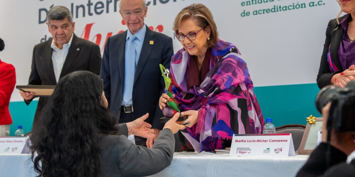 Presentan para la Infraestructura de la Calidad antología de MUSICA que impulsa participación femenina