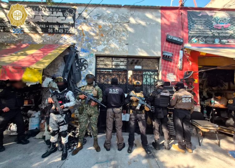 SSC y FGJ desmantelan puntos de almacenamiento de autopartes en Cuauhtémoc; hay cinco detenidos