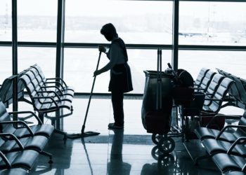 Señalan a ASA tras la imposición de candados a modo en servicio de limpieza