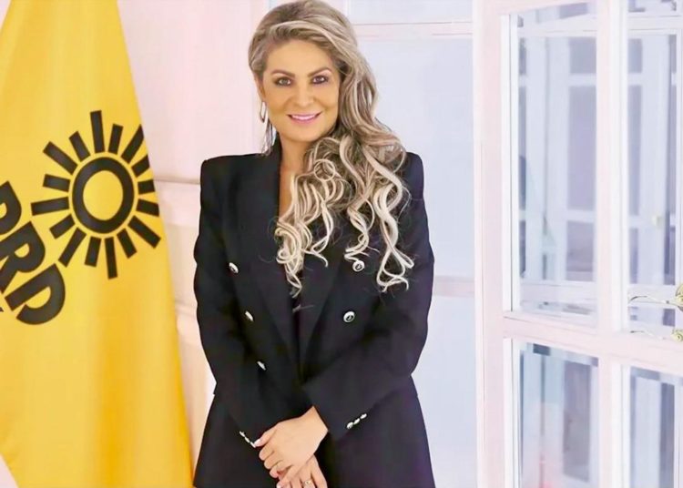 Registró IECM dirigencia del PRD capitalino encabezada por Nora Arias