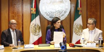 Reforma electoral va por pluris con voto popular; disminuye financiamiento a partidos