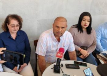 Alcalde de Veracruz señalado por Nahle por presuntos vínculos criminales deja MC y se suma a Morena