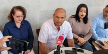 Alcalde de Veracruz señalado por Nahle por presuntos vínculos criminales deja MC y se suma a Morena