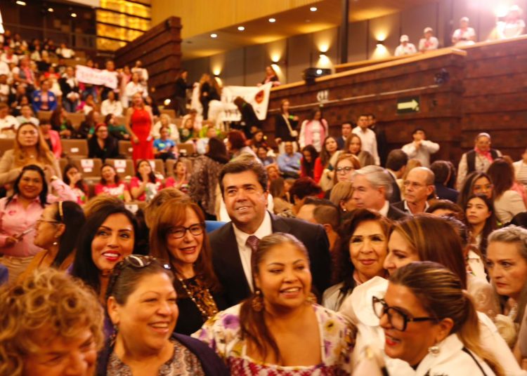 Más mujeres trabajando podría impulsar hasta él 22 por ciento del crecimiento económico del país: Pedro Haces