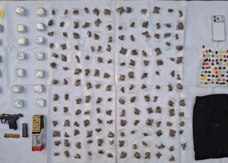 Detienen en Tlalpan a dos venezolanos con arma de fuego y droga vinculados a robos a casa habitación