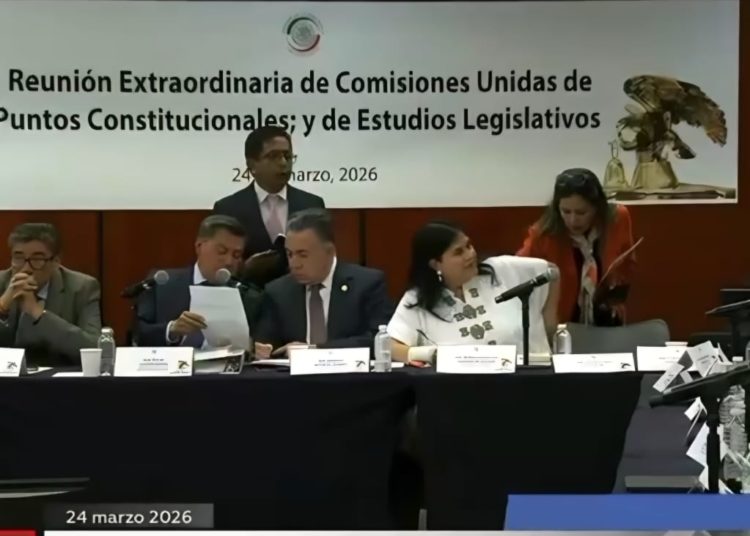 Con la ausencia del PT, avanza en comisiones del Senado el Plan B de Sheinbaum