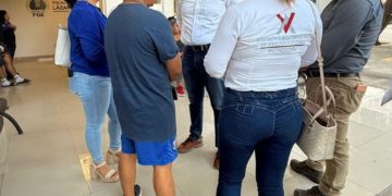 Brindan atención directa a familiares de maestras víctimas en Lázaro Cárdenas