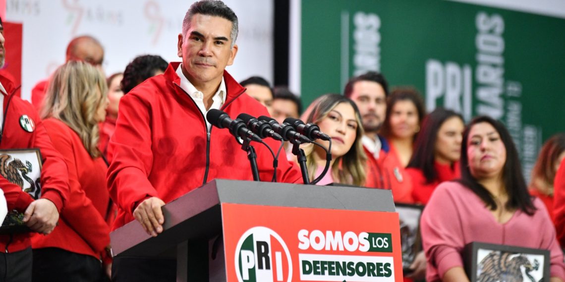 Celebra Alejandro Moreno el freno en Senado a cambiar fecha de revocación de mandato