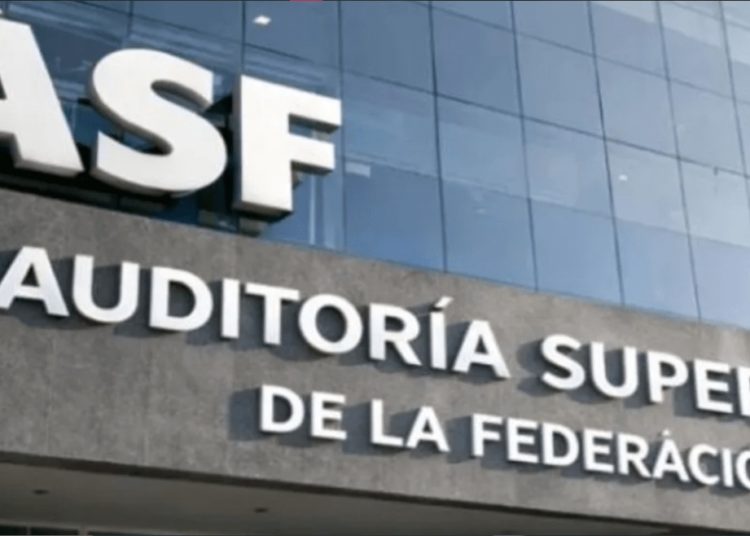 Jet Van mantiene contratos públicos pese a sanciones y observaciones oficiales