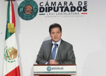 No habrá cambios en el título del Plan B, pese a controversias: Lobo Román