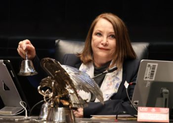 Senado recibe iniciativa de Sheinbaum sobre feminicidio; busca imponer hasta 70 años de prisión