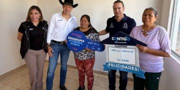 Municipio de El Marqués e IVEQ entregan obras de ampliación de vivienda