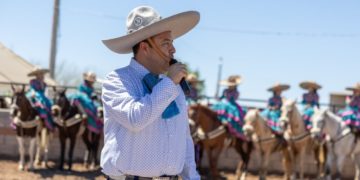 Reconoce Jesús Valenciano García esfuerzo de escaramuzas y charros rumbo al nacional