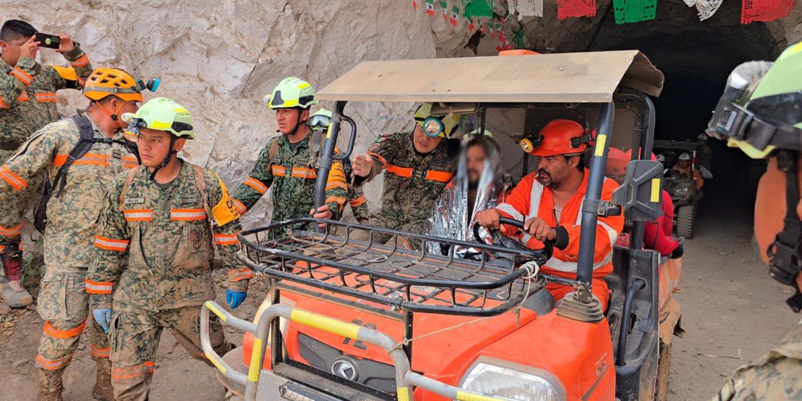 Rescatan al minero Francisco Zapata Nájera