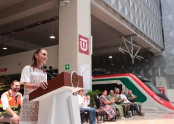 Inaugura Sheinbaum tren al AIFA; impulsa movilidad y conectividad en el Valle de México