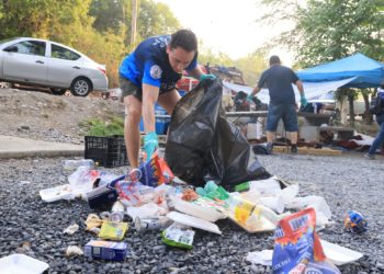Gente tan cochina: alcalde de Allende, NL se enoja por basura que dejan visitantes en el Río Ramos