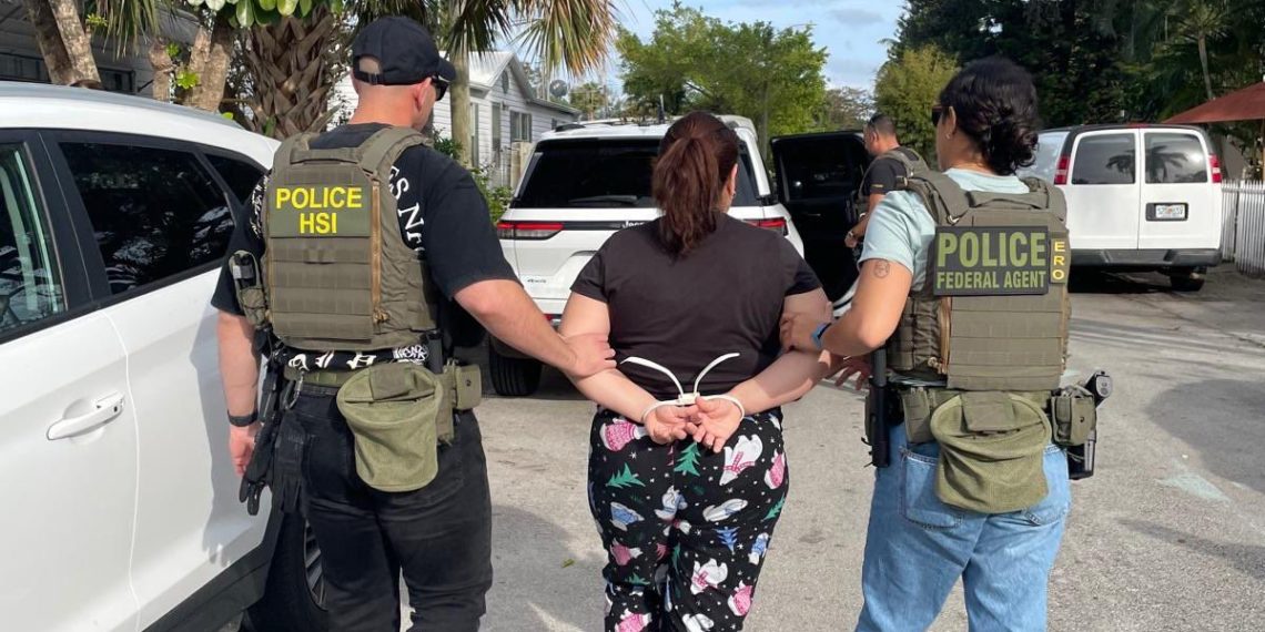 Cae Rosa María Rubio Zepeda por crimen contra empresario de Grupo Radio Centro, Carlos Aguirre Gómez