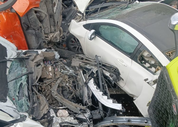 Deja choque múltiple en el Circuito Exterior Mexiquense un muerto y cinco lesionados