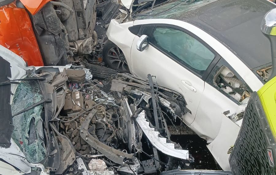 Deja choque múltiple en el Circuito Exterior Mexiquense un muerto y cinco lesionados
