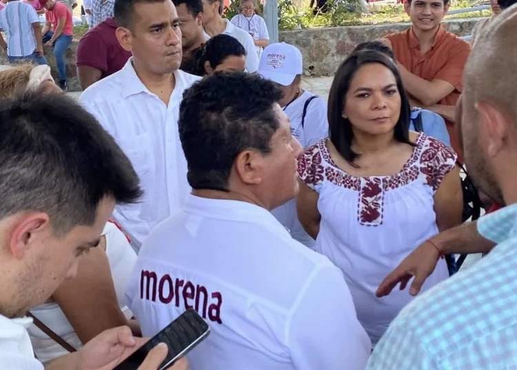 Abuchean a Beatriz Mojica en acto de Morena en Acapulco