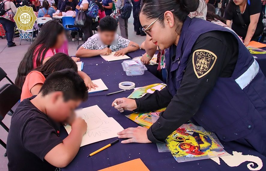 SSC acerca a niñas y niños a la labor policial en el Zocalito de las Infancias
