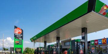 Sindicatos denuncian monopolio gasolinero en la Península y precios por encima del promedio