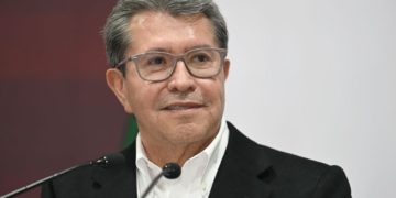 Ley secundaria para reducir la jornada a 40 horas, no altera reforma constitucional: Monreal