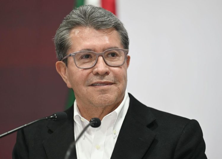 Ley secundaria para reducir la jornada a 40 horas, no altera reforma constitucional: Monreal