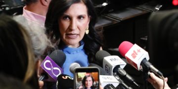 Kenia López pide a los nuevos consejeros electorales a actuar sin filias ni fobias