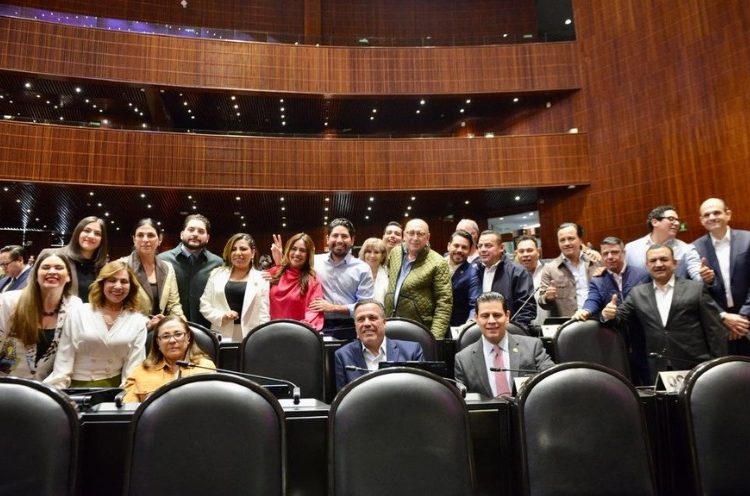 PRI impulsa casetas gratuitas en vacaciones y puentes para impulsar turismo 