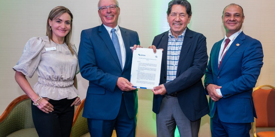APR y ANIPAC fortalecen alianza para impulsar economía circular en México