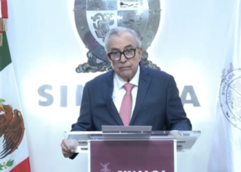 Rubén Rocha Moya pide licencia temporal como gobernador de Sinaloa