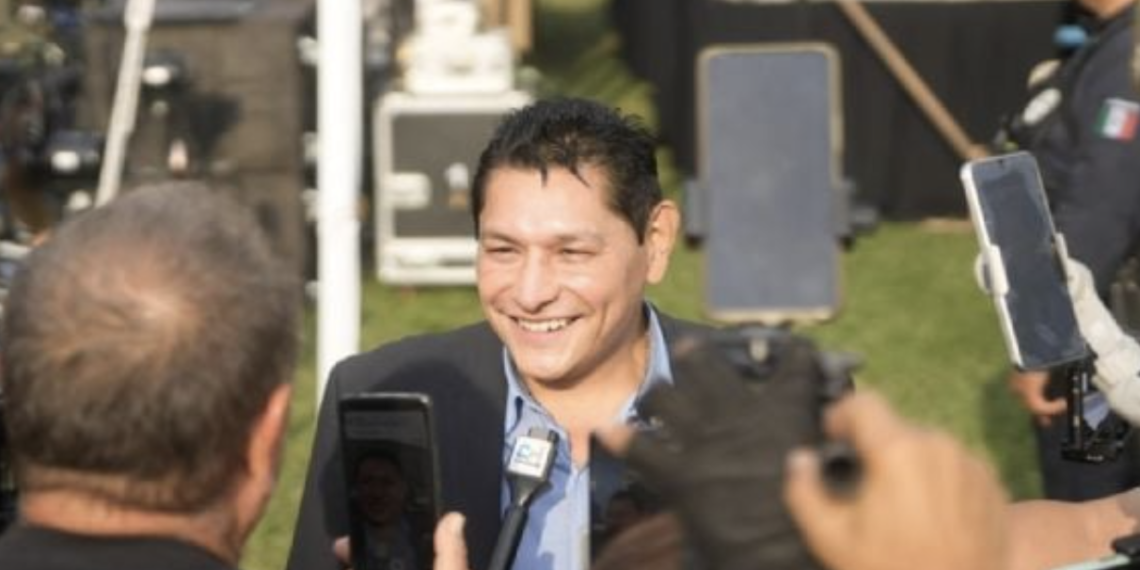 Detienen al alcalde de Cuautla, por vínculos con el crimen organizado
