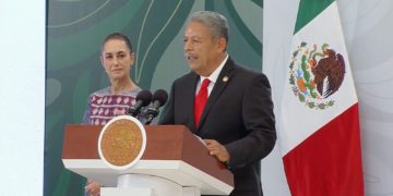 Claudia Sheinbaum y Tereso Medina, líder de la CTM, garantizan mejores derechos laborales para los trabajadores